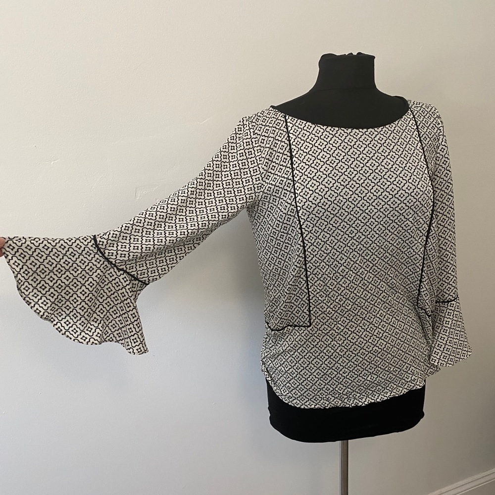 White and black Loft bell sleeved shirt
